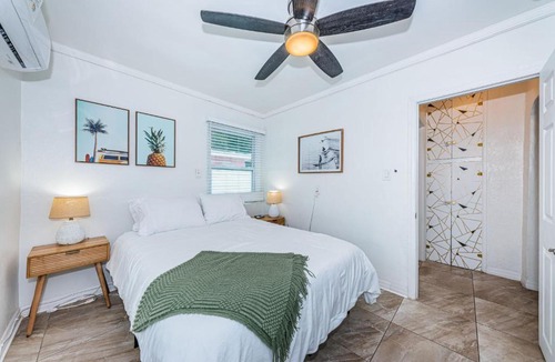 Largo Apartment | Teal Tropical Villa