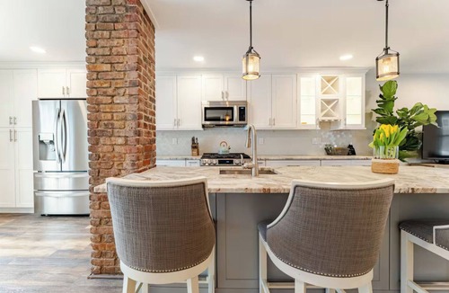 Bradley Beach House | The Bradley Compound: 2 Homes, Sleeps 12, 4 Car Parking