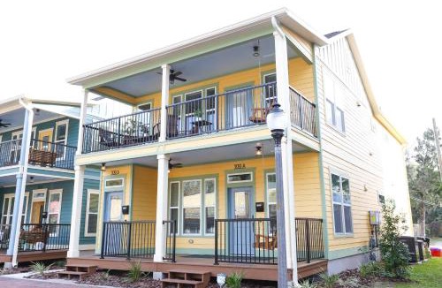 Pleasant Street House | The Champion's Suite Newly Built Upscale Central