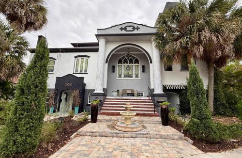 Tarpon Springs House | The Church in Tarpon Springs