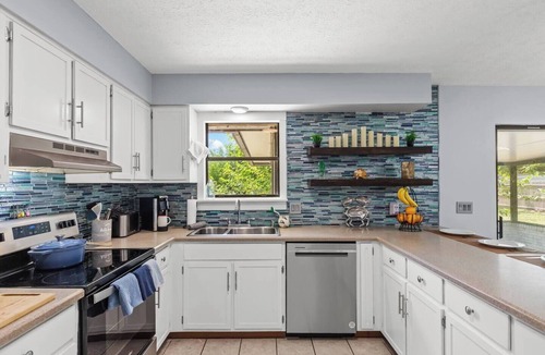 Thomas Drive House | The Dive House | Panama City Beach Coastal Escape
