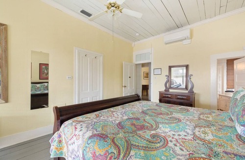 Cedar Key Hotel | The Downtown Historic Island Hotel