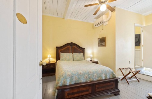 Cedar Key Hotel | The Downtown Historic Island Hotel