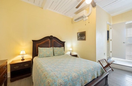 Cedar Key Hotel | The Downtown Historic Island Hotel