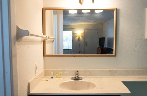 Ocala Hotel | The Duo Den: Two Full Beds for Your Ocala Stay