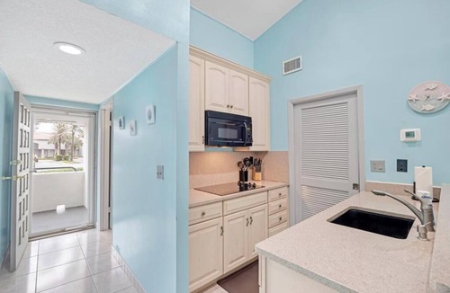 Sawgrass Condo | The Flip Flop - 1BR w/beach & lake access