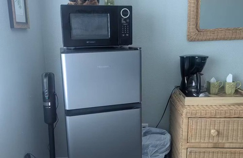 Seminole Apartment | The Florida Room, Private entry, driveway parking, fenced outside seating area