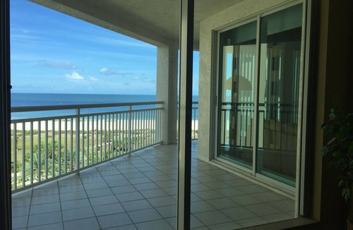 Sand Key Condo | The Grande is a beachfront condo on Sand Key overlooking the Gulf of Mexico