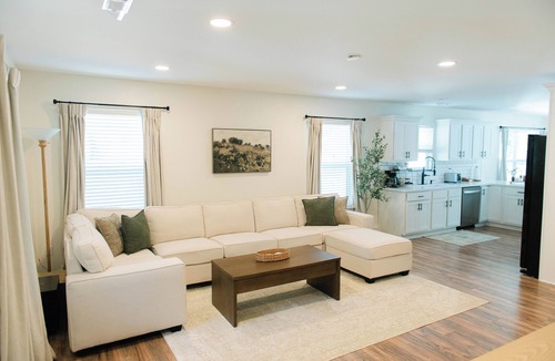 Greer House | The Greer Retreat - Near DT, GSP airport, + BMW