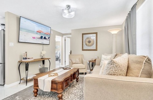 New Port Richey East House | The Gulf Coast Getaway w/ Pool in New Port Richey!