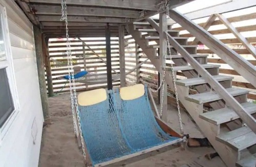 Colington Cottage | "The Hammock Cottage"