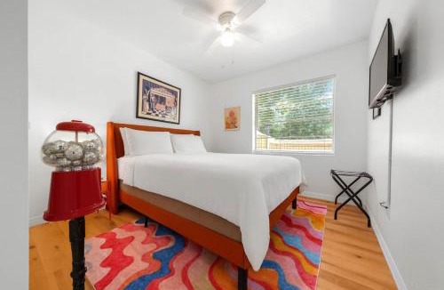 Crystal River House | The Happy Haven - Near Manatee Tours - Pet Friendly