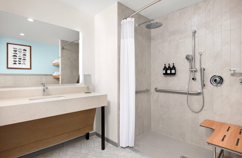 Clearwater Beach Resort | The Hiatus Clearwater Beach, Curio Collection By Hilton