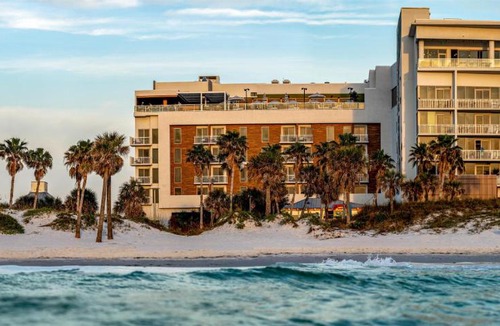 Clearwater Beach Resort | The Hiatus Clearwater Beach, Curio Collection By Hilton