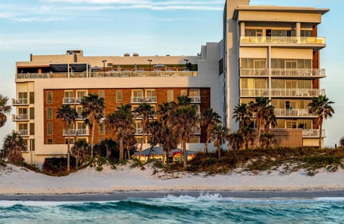 Clearwater Beach Resort | The Hiatus Clearwater Beach, Curio Collection By Hilton