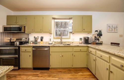 Basye Cabin | The Hideaway - quiet comfort, close to Bryce & Basye