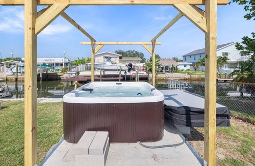 Hudson Beach Estates House | The Hudson Hideout