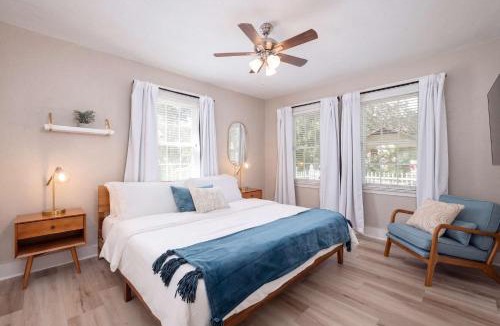 Pleasant Street House | The Landing on 3rd - Walk to UF & Downtown, Pets