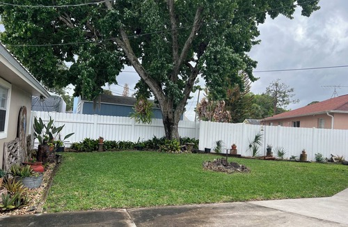 Titusville House | The Launch Pad-Watch rockets from the yard! Specials 4 snowbirds & professionals