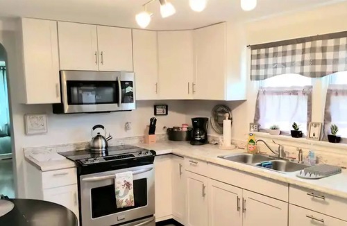 Villas Cottage | The Mermaid House - Cozy, Charming and Private in Cape May County