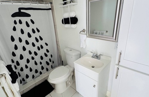 Pinecrest West Park Apartment | The Middle of Tampa
