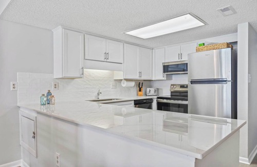 Windy Hill Apartment | "The Salty Compass" 3 BR Ocean Front in Windy Hill