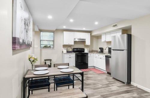 Silver Spring Apartment | The Signature Suite