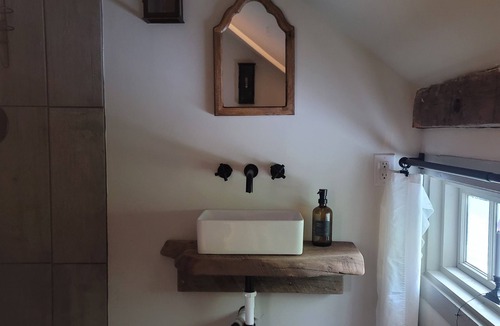Sandyston House | The Surveyor's House, 1820s restored farmhouse