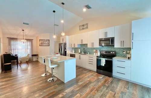 Tarpon Springs House | The Tarpon Sunset Retreat