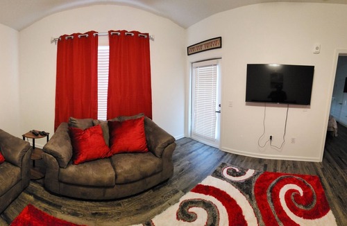 Doctors Inlet Apartment | The Ultimate Escape Luxury Apartment sleeps 4