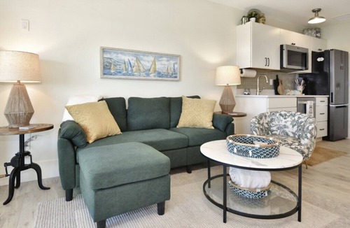 Painters Walk Apartment | The White House on Flagler Beach - Unit 22