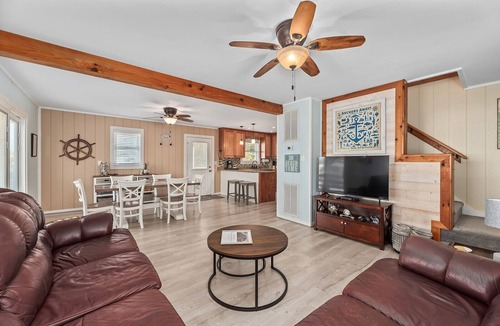 Kill Devil Hills Cottage | The Wright Therapy, get your beach medicine here! NEW LISTING w/Hot Tub!