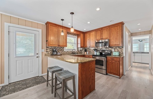 Kill Devil Hills Cottage | The Wright Therapy, get your beach medicine here! NEW LISTING w/Hot Tub!