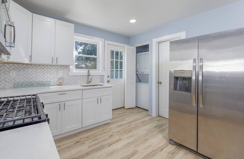 North Cape May House | This newly renovated Bungalow is designed for memorable stays, Just a few blocks from the Delaware Bay and minutes from restaurants, shopping, wineries, and attractions,close to everything, but away from the crowds.