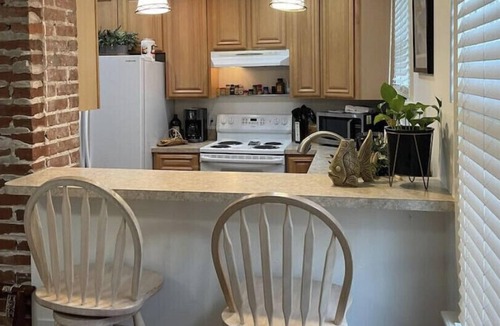 Downtown Historic District House | Three Bedroom, Sanitized, Pet Friendly Bungalow