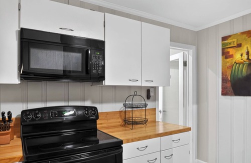 Thunderbolt House | Thunderbolt Coastal Cottage