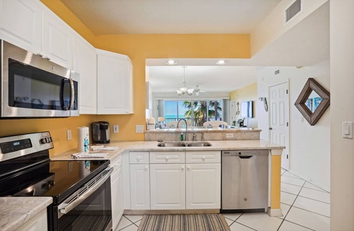North Redington Beach Condo | Tides 6-563 Monthly Getaway to Paradise