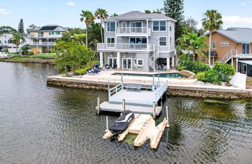 Crystal Beach House | Tidewater Retreat