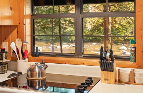 Wilscot Cabin | Toccoa River's Hemlock Hideaway