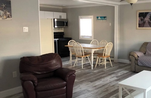 Brigantine House | TOP BRIGANTINE LOCATION! MODERN HOME. WALK TO BEACH, EATERIES. DOGS WELCOME.