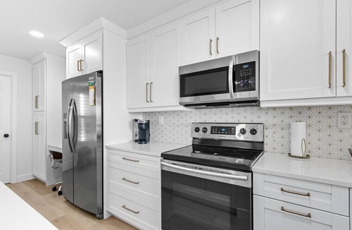 Isla del Sol Condo | Top Floor Waterfront Escape w Spectacular IntercostalViews