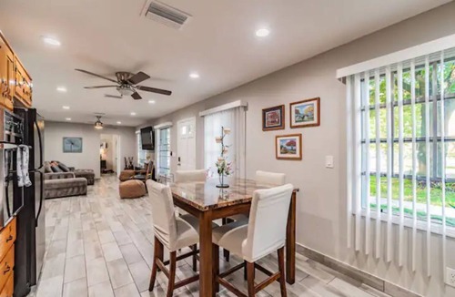 Bay Crest Park House | Town 'n' Country Cozy Corner: Your Florida Fun Hub