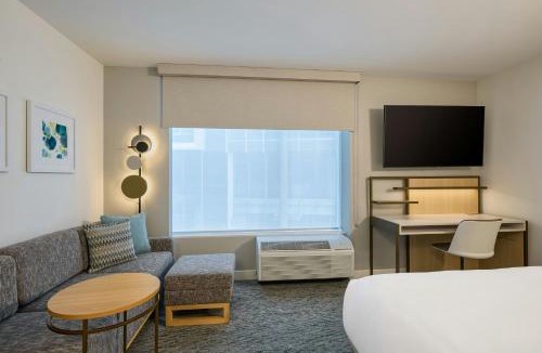 East Daytona Hotel | TownePlace Suites by Marriott Daytona Beach Oceanfront