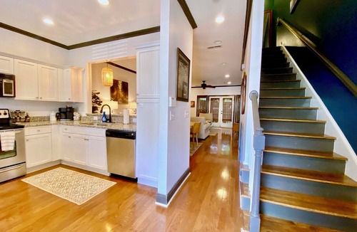 West End Cottage | Townhouse in the West End steps from everything! Main St, Falls Park, Baseball