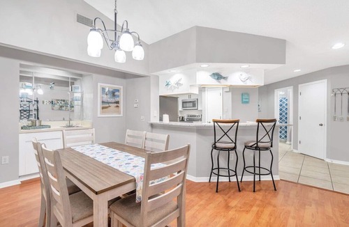 South Bradenton Condo | Tranquil Luxury Condo near Anna Maria Island Beach, 2 heated pools, hot tubs,IMG