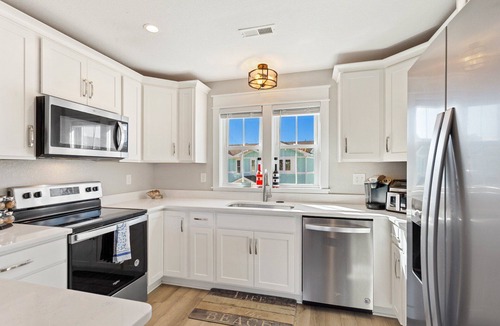 Colington House | Tranquil OBX Retreat w/Pool & Sound Views