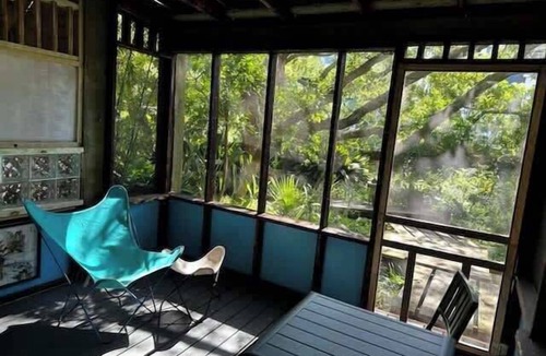 Wilmington Beach Apartment | Tree House Hideaway