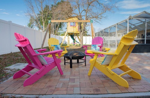 Spring Hill House | Treehouse, Swings, Hot Tub, Heated Pool & Mermaids