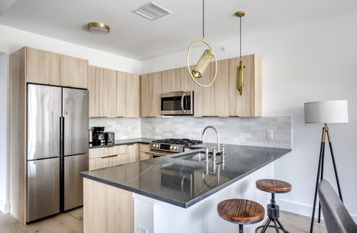 Jersey City Apartment | Trendy Jersey City 2BR w/W/D, Roof & Gym, nr Path, by Blueground