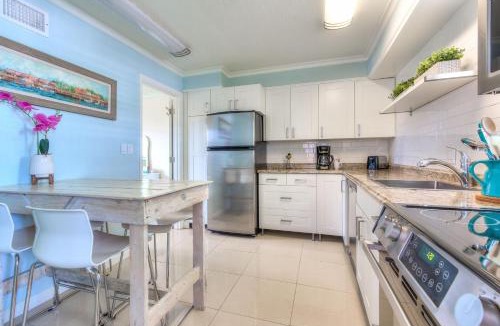 Treasure Island Resort | Tropic Terrace Suite #40 - Beachfront Resort